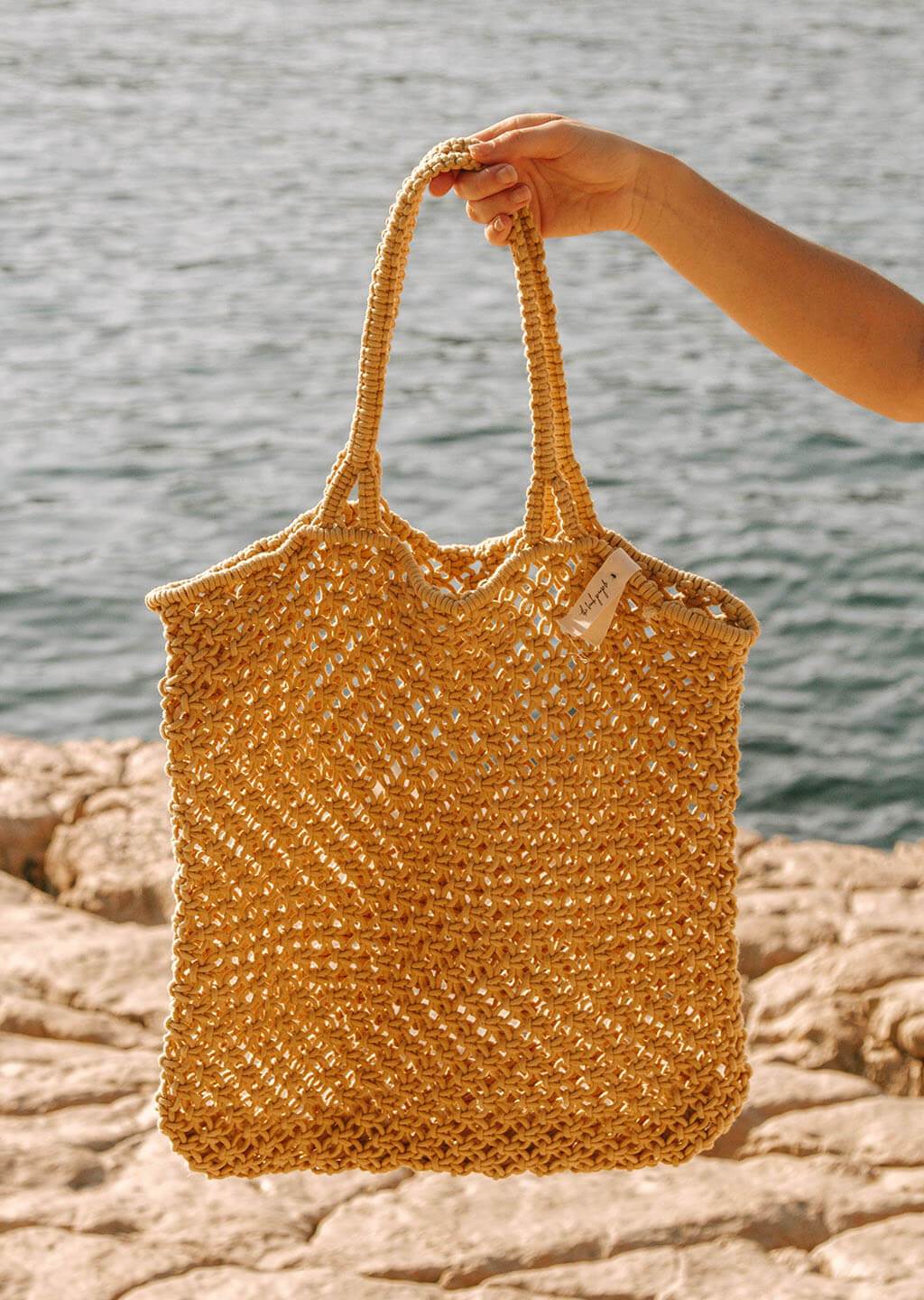 The beach outlet people macrame bag